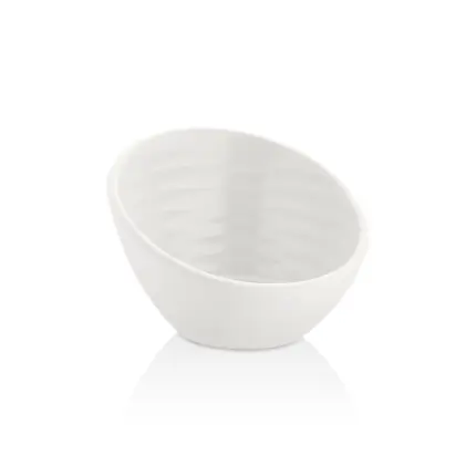 13,5x12,5 cm ölçülerinde, 8,5 cm yüksekliğe ve 220 ml hacme sahip parlak beyaz eğik ağızlı mini HappyChef melamin açık büfe sos, çerez ve reçel kasesi.