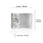 19x13.5 cm ölçülerinde, endüstriyel beton görünümlü zemin üzerine eskitme çini desenleri işlenmiş küçük boy gri dikdörtgen servis ve meze tabağı.